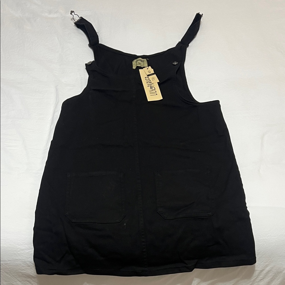Black Sleeveless Dress